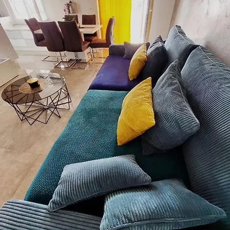 Aria Apartment *
